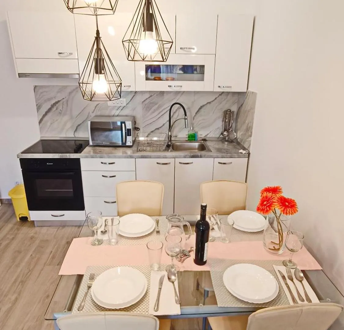 Two Sisters Apartments Trogir