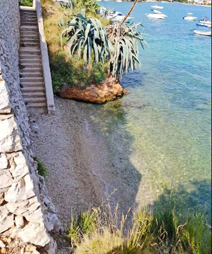 Two Sisters Apartments Trogir