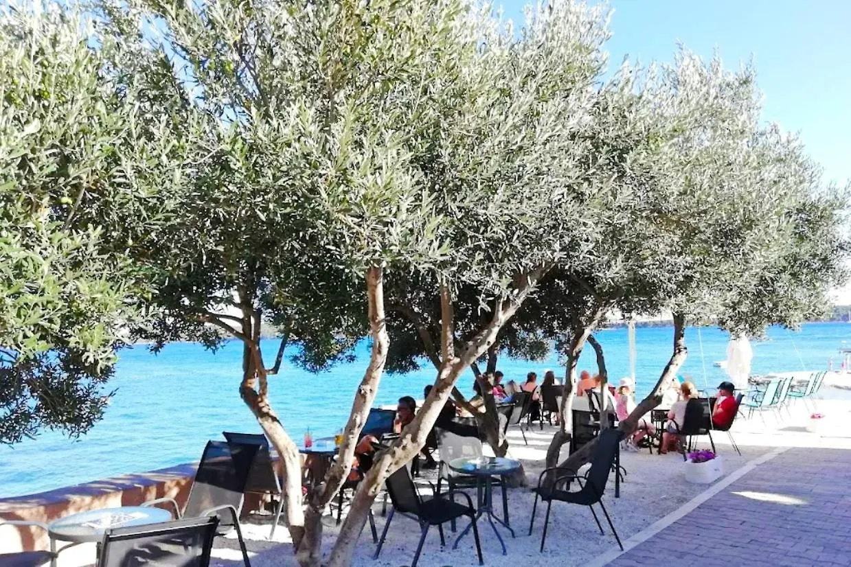Two Sisters Apartments Trogir