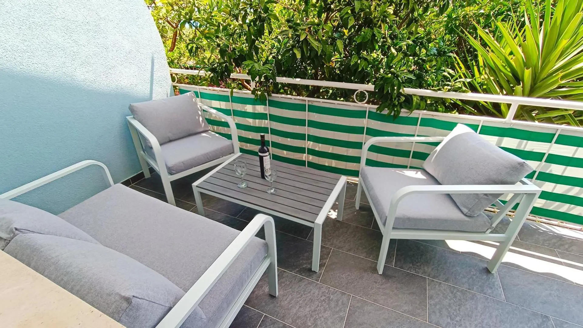 Two Sisters Apartments Trogir