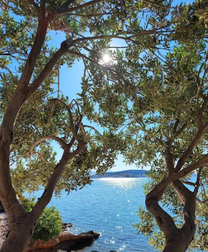 Two Sisters Apartments Trogir 0*,
